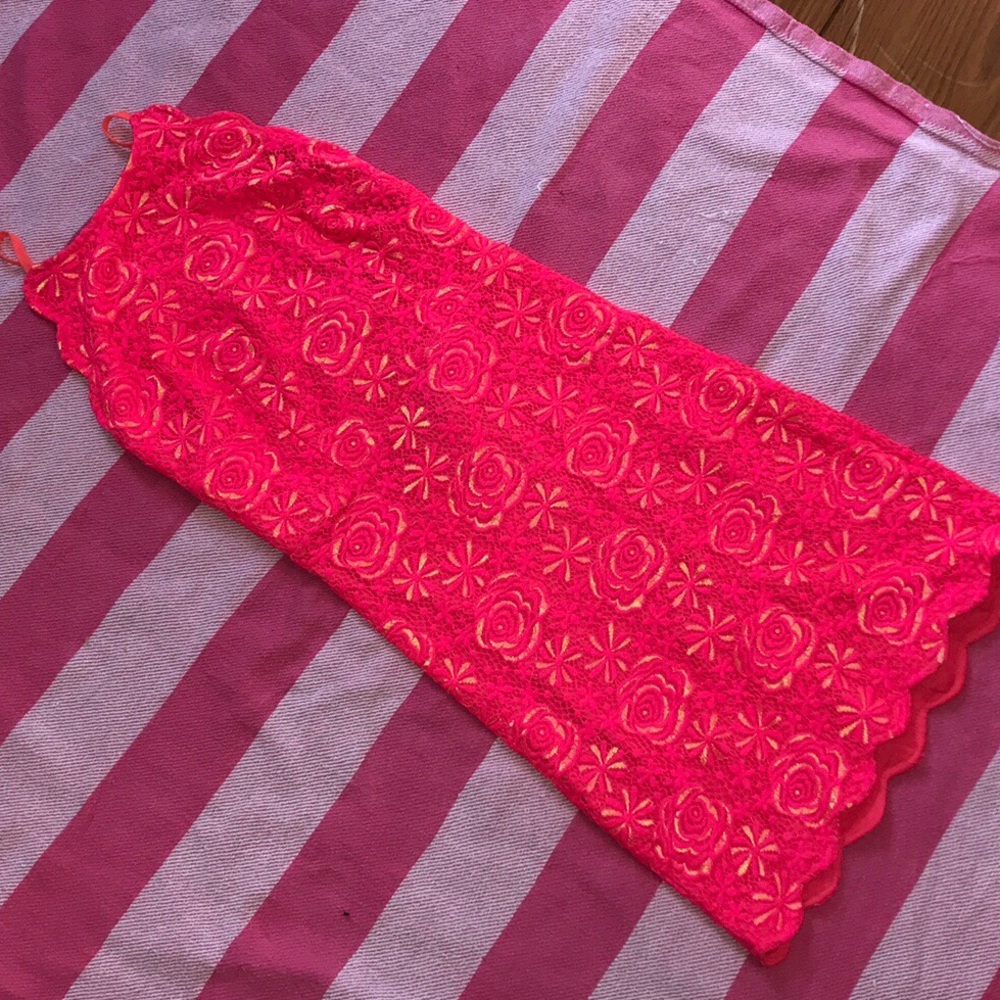 LULUS Exclusive dress// Hot pink NWOT